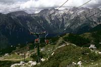 S Kamnike Bistrice do vrha Gradia se turisti lahko pripeljejo v nekaj minutah.